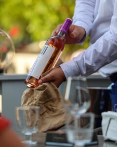 Terasa Unirii Haute Pepper unde se poate servi vin rose de calitate 